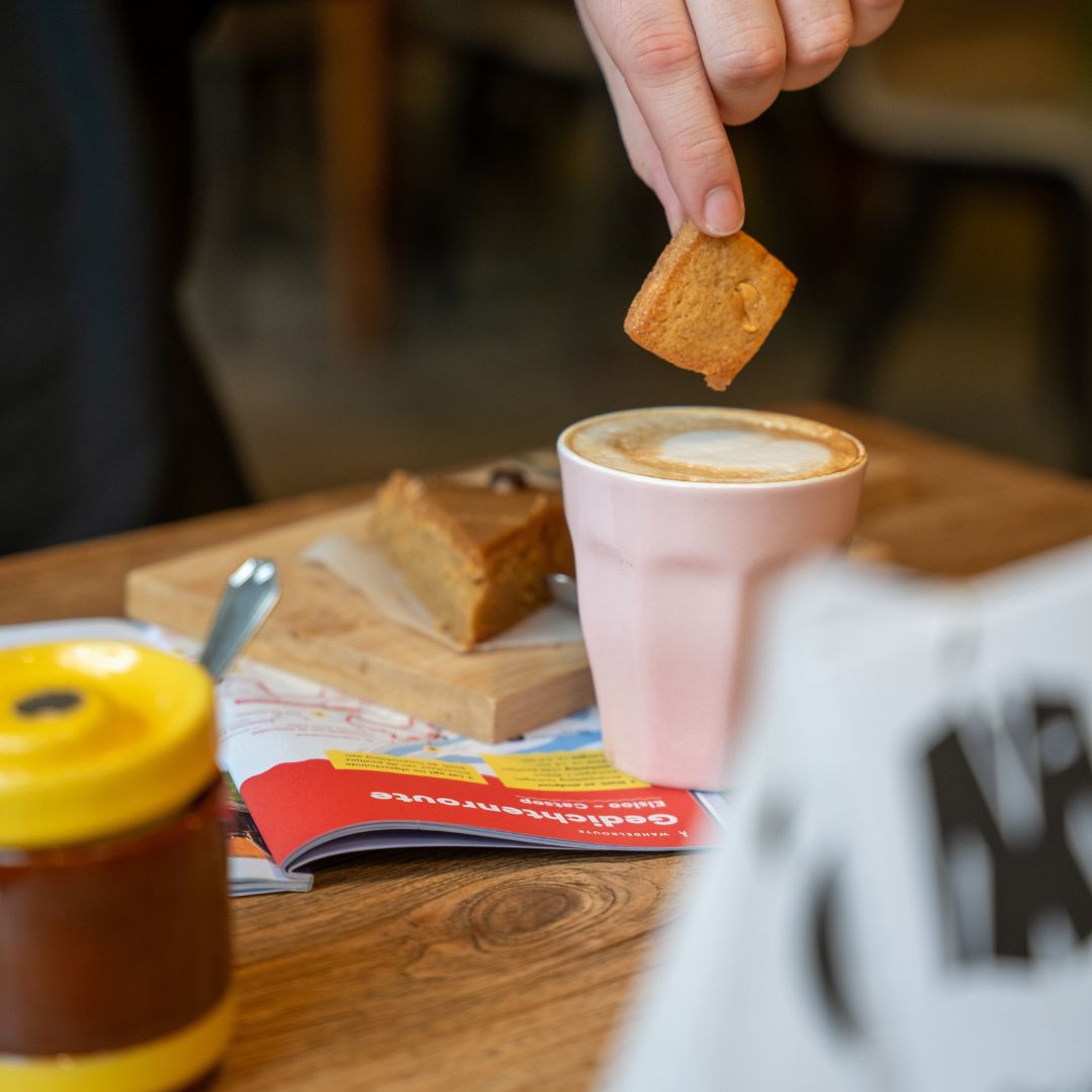 koffie en koekje bij het Slimme Schaap in Elsloo