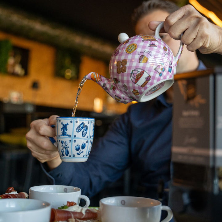 thee inschenken Brasserie HeerluX in Schinveld