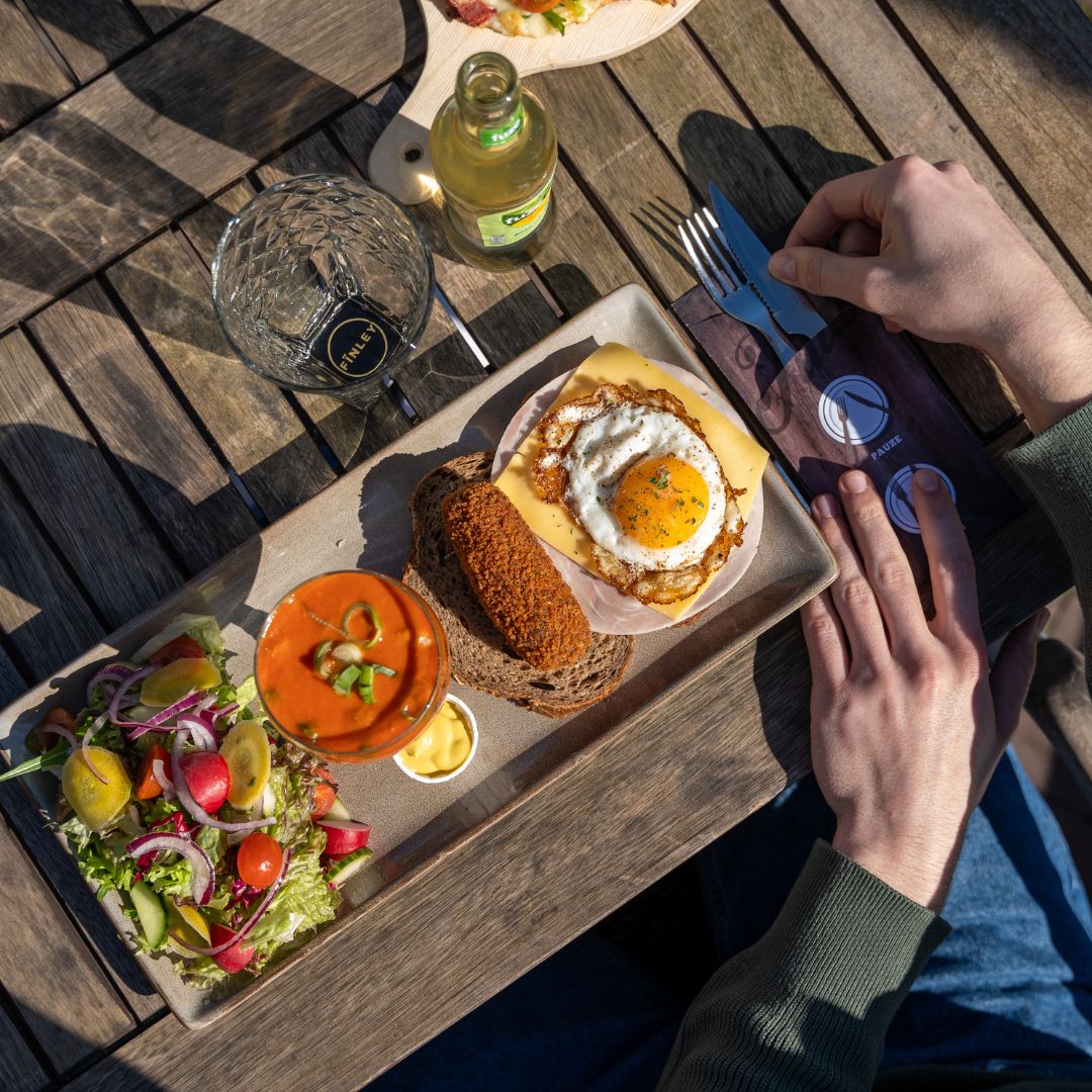 Wandelarrangement en fietsarrangement Café Tinus in Panningen 