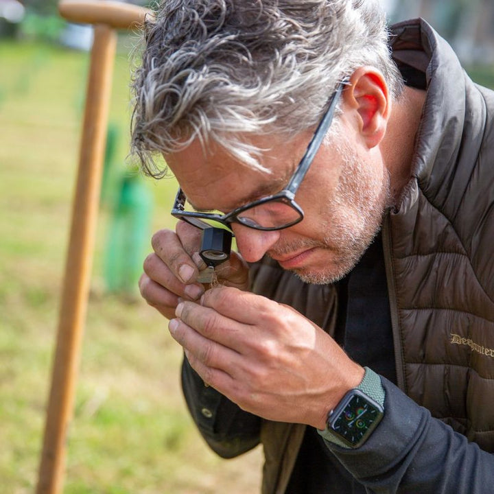 andre leclercq bekijkt limburgse truffel